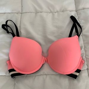 3/25$ 💙Pink Victoria’s Secret Push Up Bra